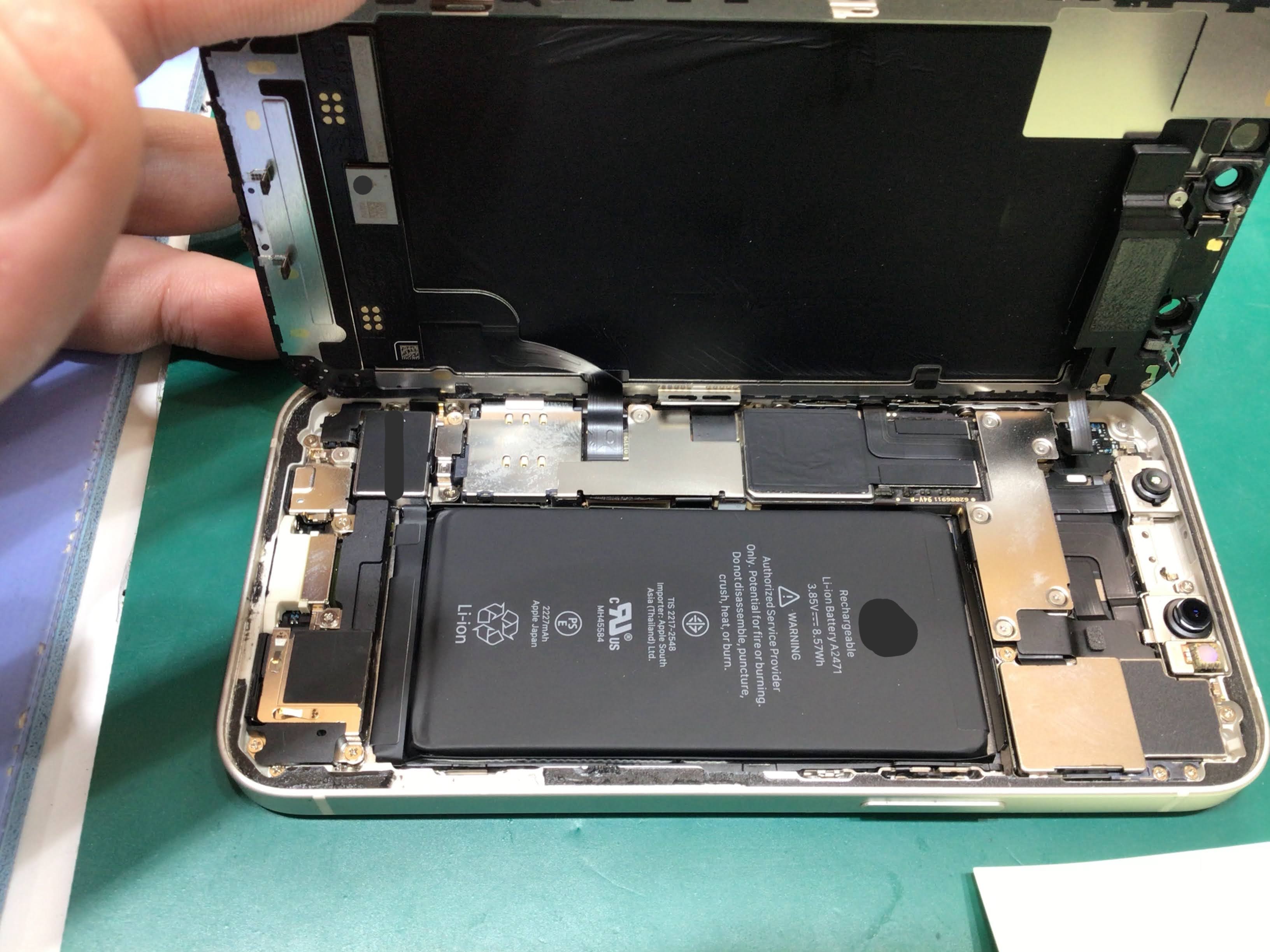 【イーアス高尾】iPhone12miniのバッテリー交換（データそのまま！）｜電池がすぐ減る症状を最短60分で改善